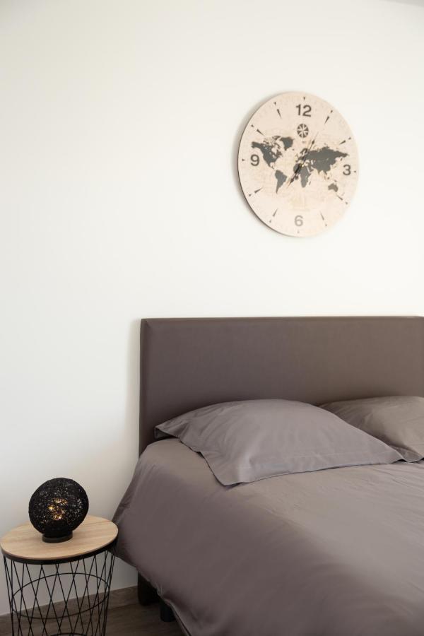 J.Mo Home - Ideal Famille - Calme - Au Temps D'Arret เชสซี ภายนอก รูปภาพ